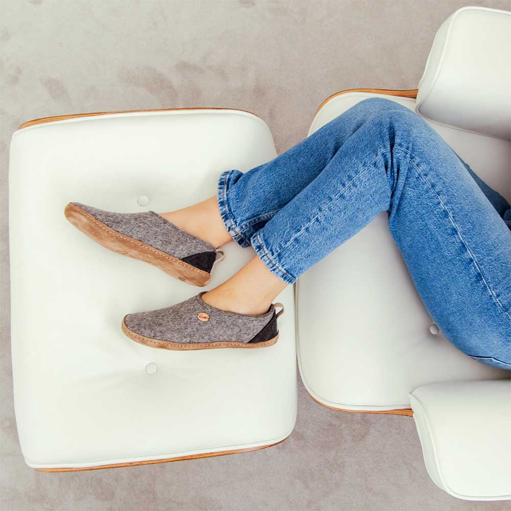 Hohe Filzhausschuhe Highland, hellgrau