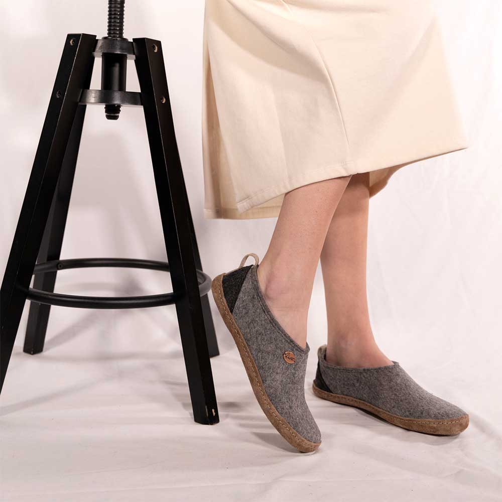 Hohe Filzhausschuhe Highland, hellgrau