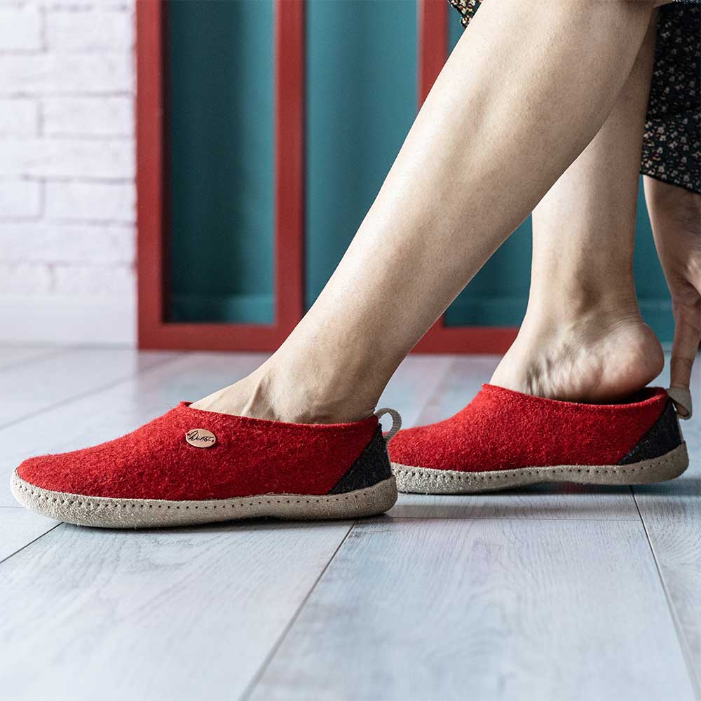 Hohe Filzhausschuhe Highland, rot