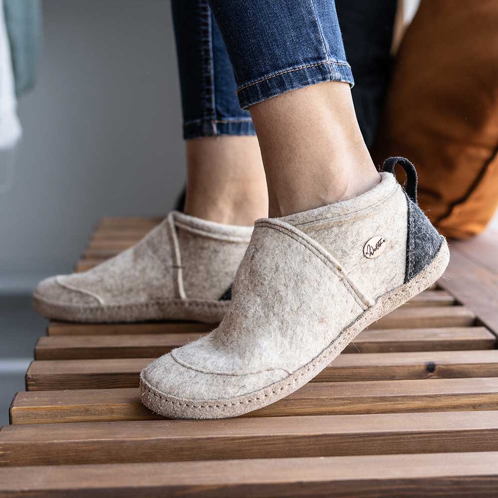 Hüttenschuhe Taiga aus Wolle