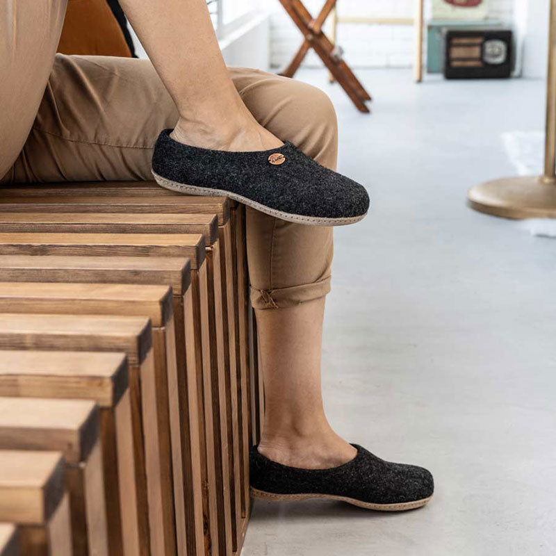 Hohe Filzhausschuhe mit Einlagen Classic, graphit