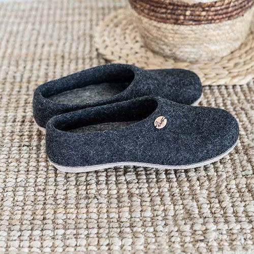 Hohe Filzhausschuhe mit Einlagen Classic, graphit