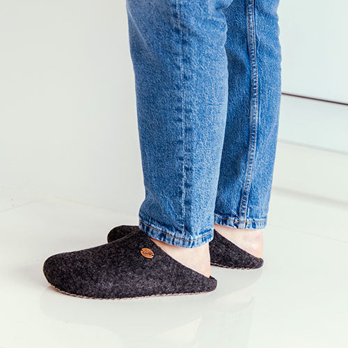 Offene Filzpantoffeln ohne Fersenrand Tibet, graphit