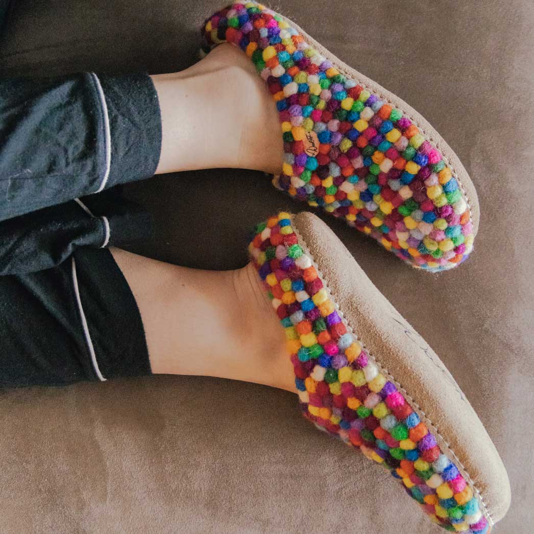 Barfuß-Hausschuhe Spezialedition Filzkugeln Footprint, Mehrfarbig