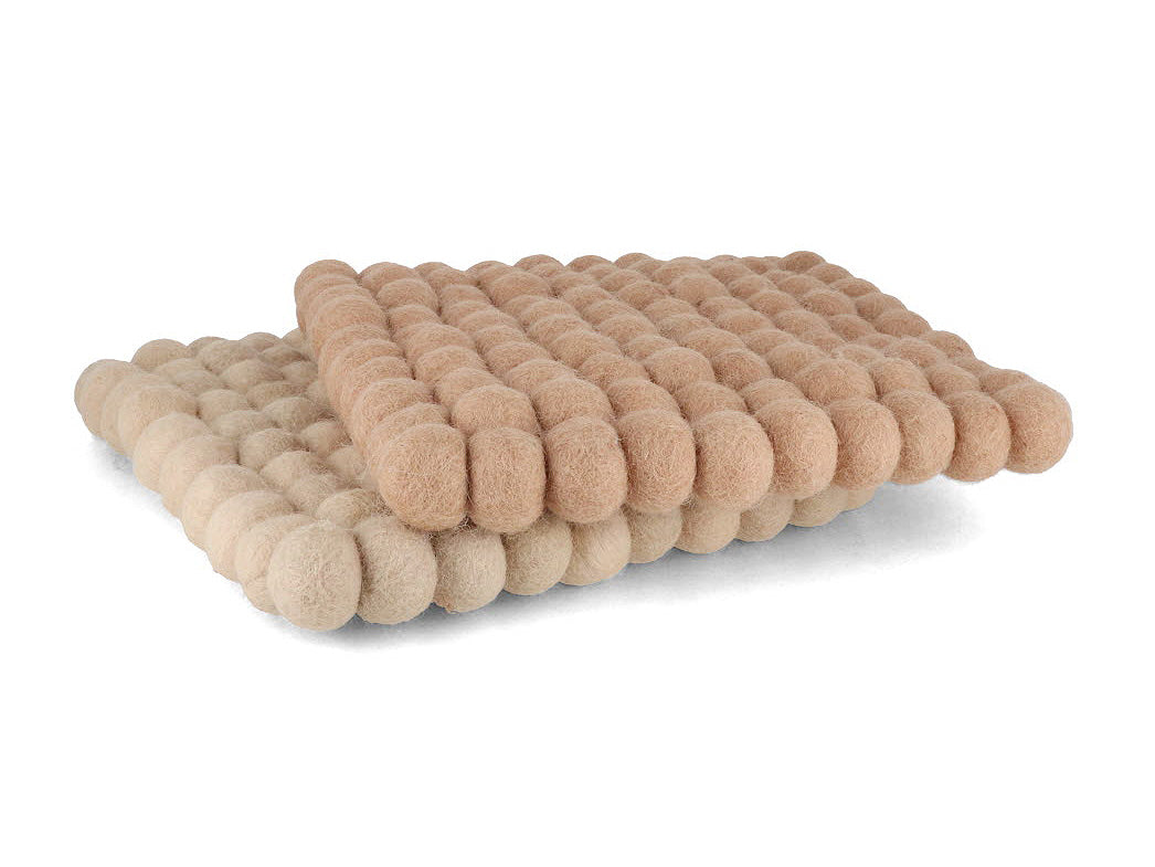 Filzkugeln Untersetzer für Töpfe 20x20cm quadratisch, beige