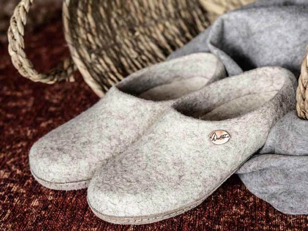 7 classic-handgefilzte-pantoffeln-mit-einlegesohle-beige #farbe_beige