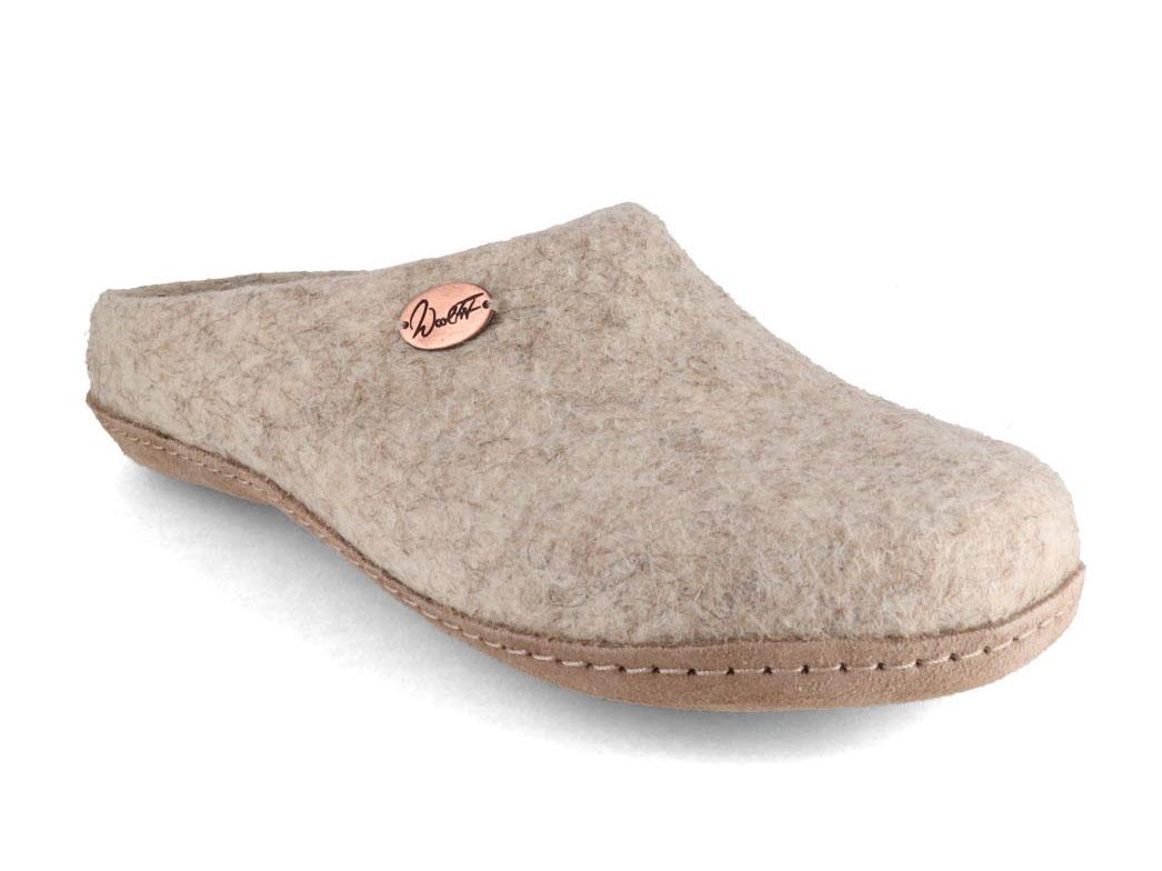 classic-handgefilzte-pantoffeln-mit-einlegesohle-beige #farbe_beige