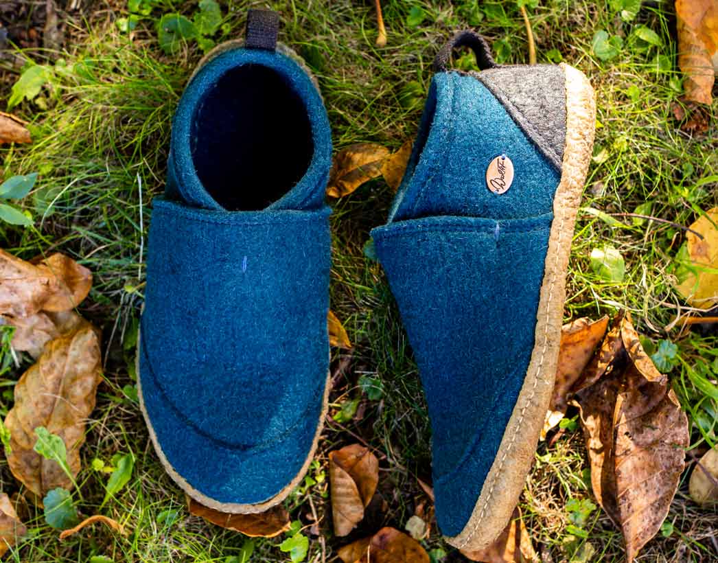 Taiga - hoher Filzhausschuh mit rutschhemmender Gummisohle, blau